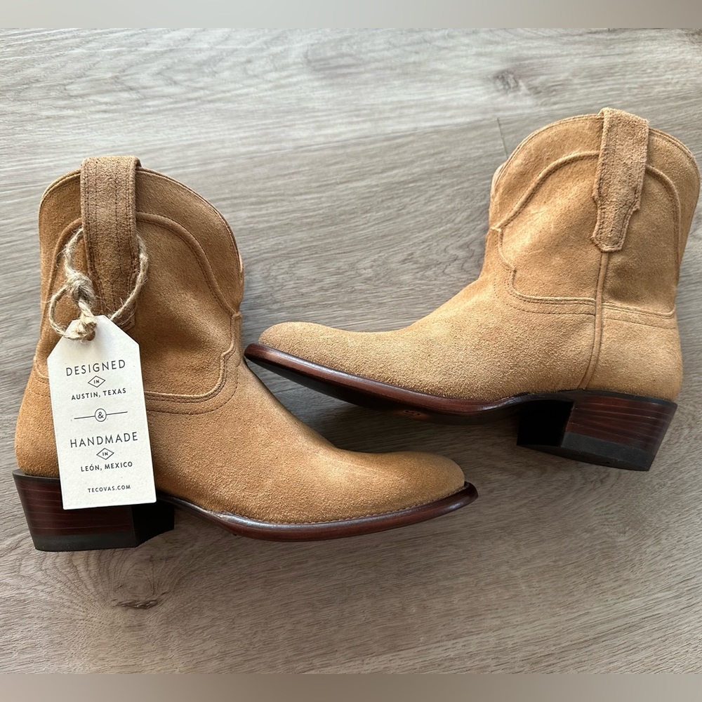 NEW Never Worn TECOVAS Handmade Suede Cowboy Boots 7.5 Womens